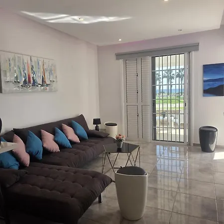 2 Bedroom Sea View * פיילה